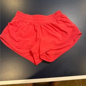 Lululemon 2.5 in hotty hot shorts